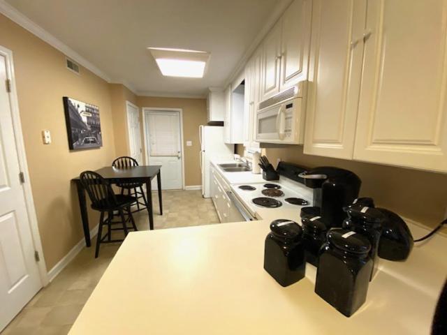 Trendy 2Bed 2 Bath Villa In The Village With King Bed Raleigh Exterior foto